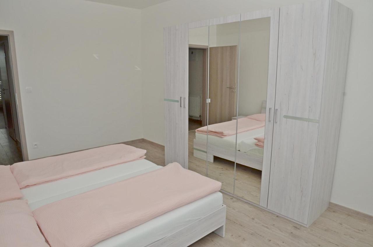 Apartmany Vinohrady Trencin Bagian luar foto